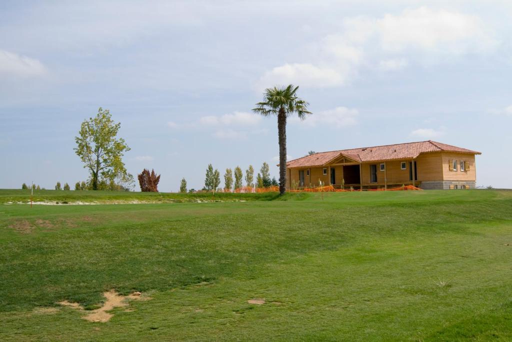 Madame Vacances - Residence Du Golf D'Armagnac Eauze Rum bild