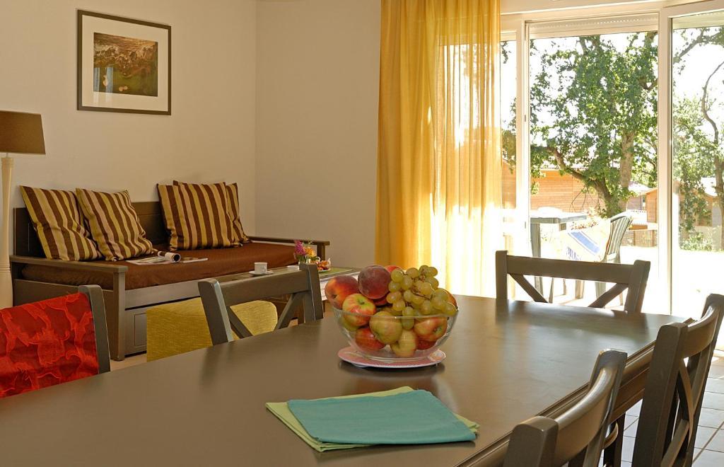 Madame Vacances - Residence Du Golf D'Armagnac Eauze Rum bild
